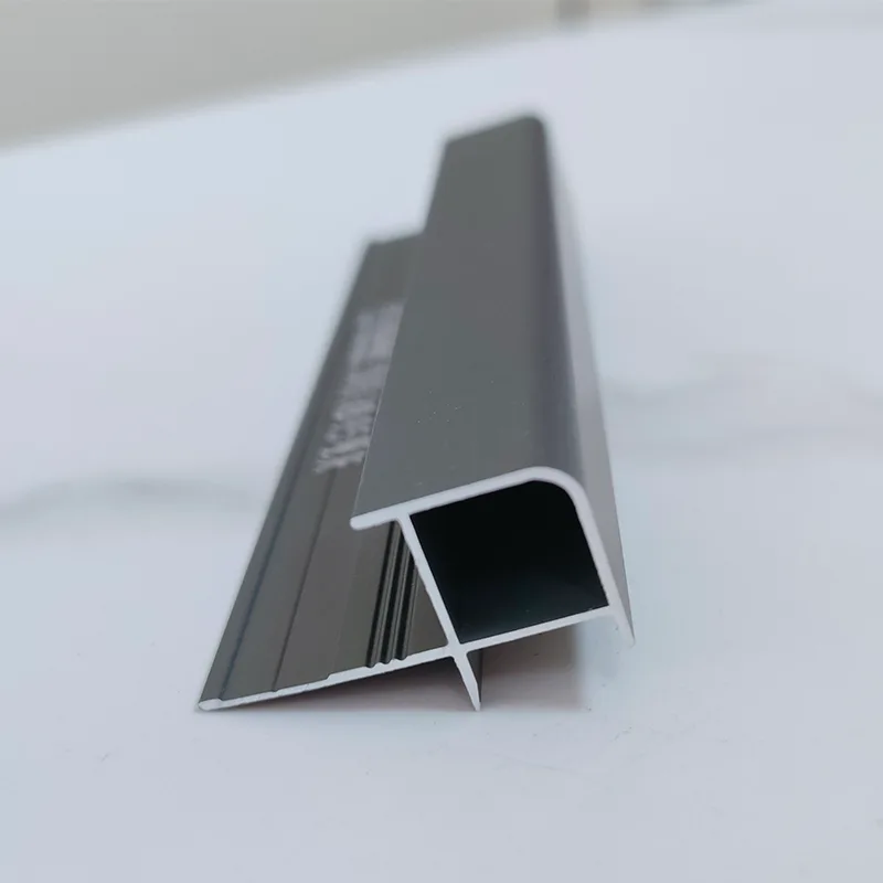 Fyrkantig yttre hörnbeklädnad